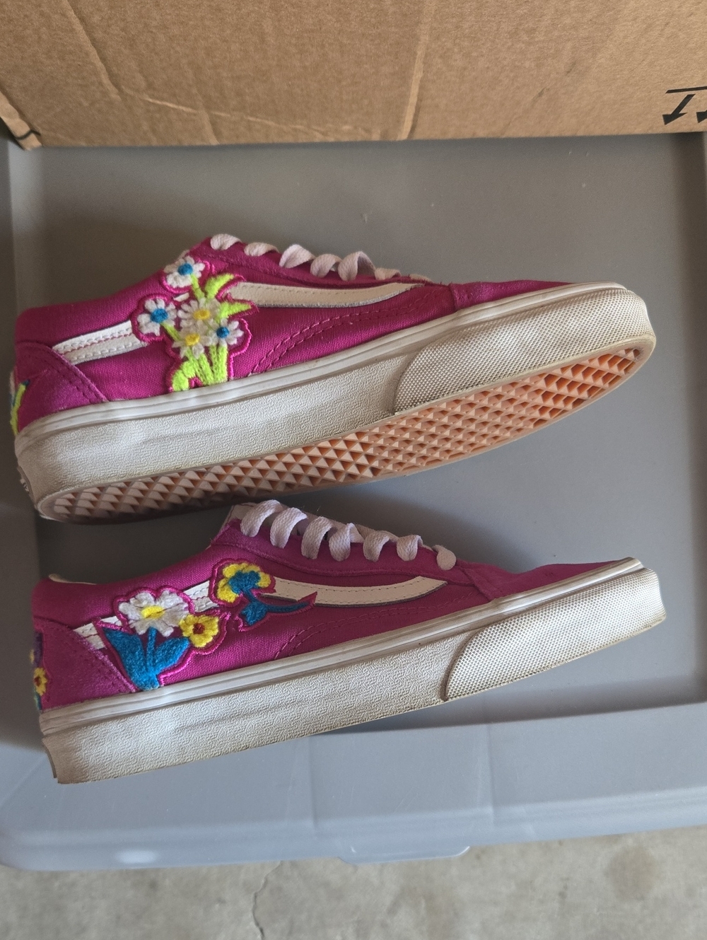 Vans - Picture 4 of 7